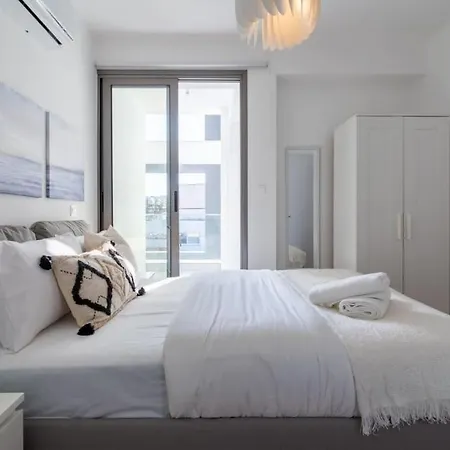 Apartment Moon Light 1-bedroom In *